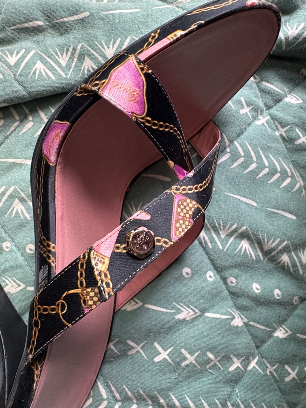 Gorgeous Gucci Black Chain-Print Mules with Pink Footbed size 10.5 Sexy & Chic - Picture 8 of 11